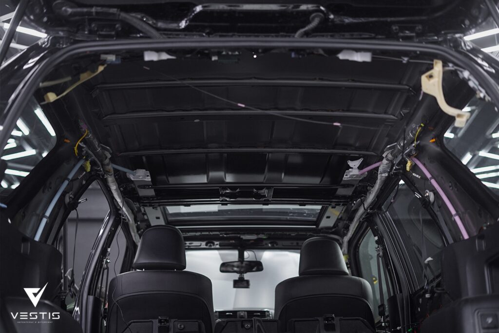 Оклейка матовой антигравийной пленкой Toyota 4Runner 17 Toyota 4Runner Матовая пленка шумоизоляция коврики перетяжка потолка25