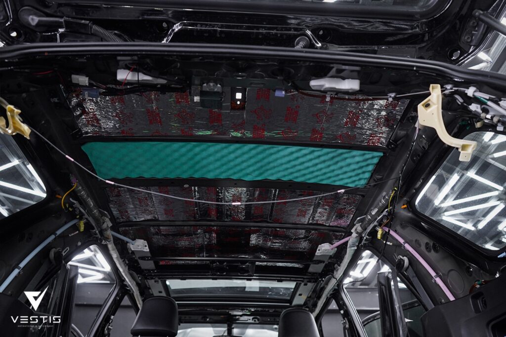 Оклейка матовой антигравийной пленкой Toyota 4Runner 19 Toyota 4Runner Матовая пленка шумоизоляция коврики перетяжка потолка26