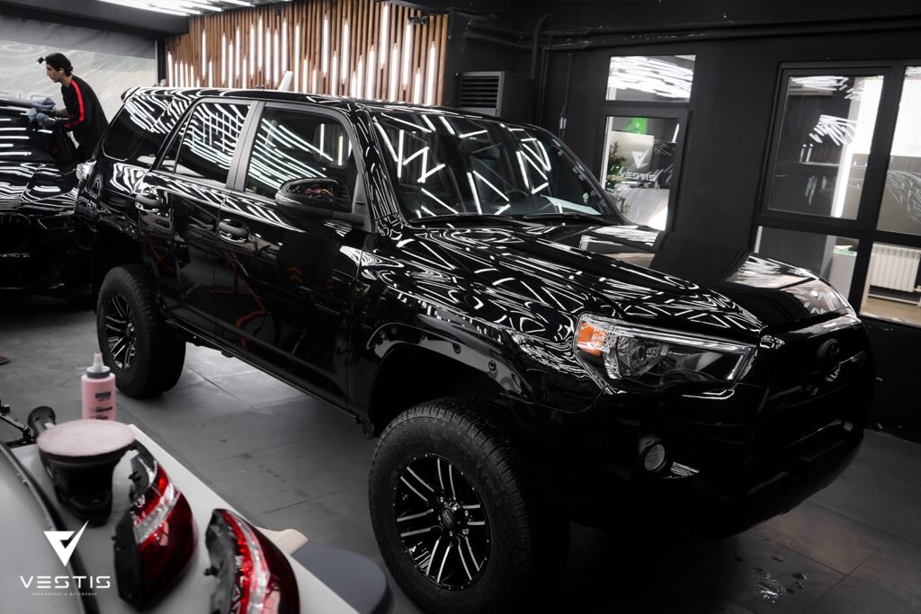 Оклейка матовой антигравийной пленкой Toyota 4Runner 46 Toyota 4Runner Матовая пленка шумоизоляция коврики перетяжка потолка49 1