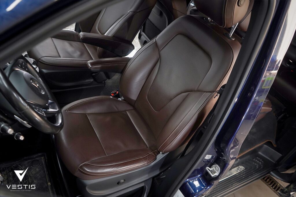 Перешив салона и шумоизоляция Mercedes Benz V Class 27 Mercedes Benz V Class Перешив шумоизоляция полировка керамика25
