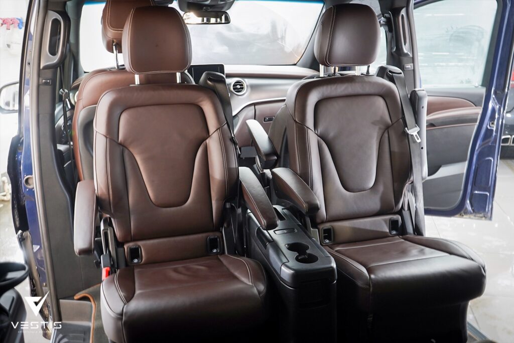 Перешив салона и шумоизоляция Mercedes Benz V Class 37 Mercedes Benz V Class Перешив шумоизоляция полировка керамика33