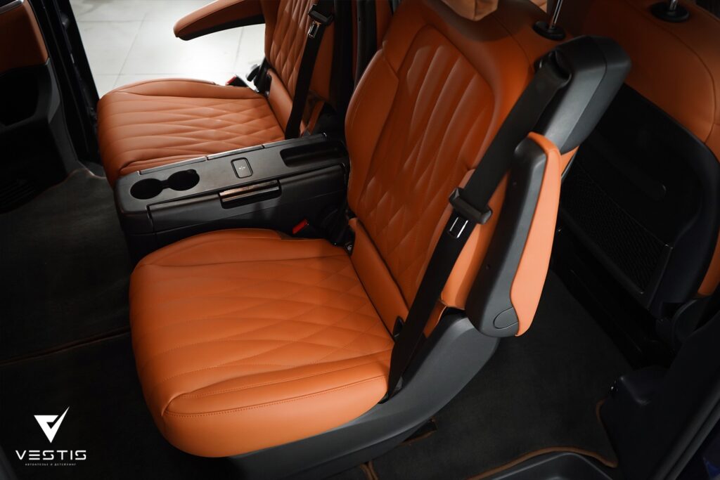 Перешив салона и шумоизоляция Mercedes Benz V Class 34 Mercedes Benz V Class Перешив шумоизоляция полировка керамика36