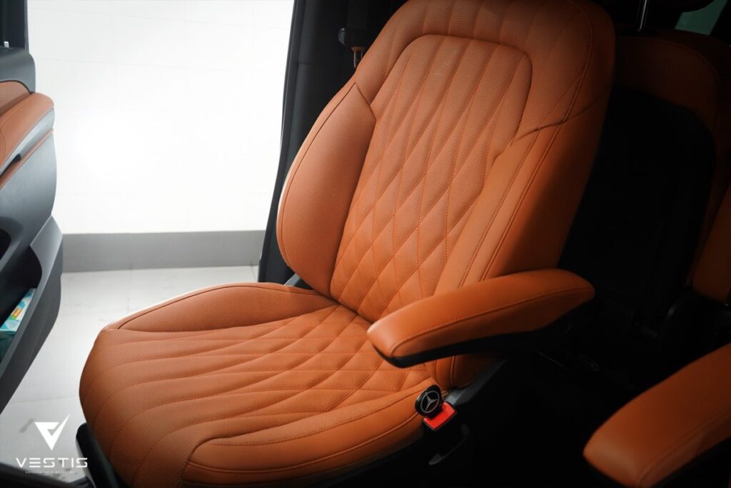 Перешив салона и шумоизоляция Mercedes Benz V Class 1 Mercedes Benz V Class Перешив шумоизоляция полировка керамика37 1200x800