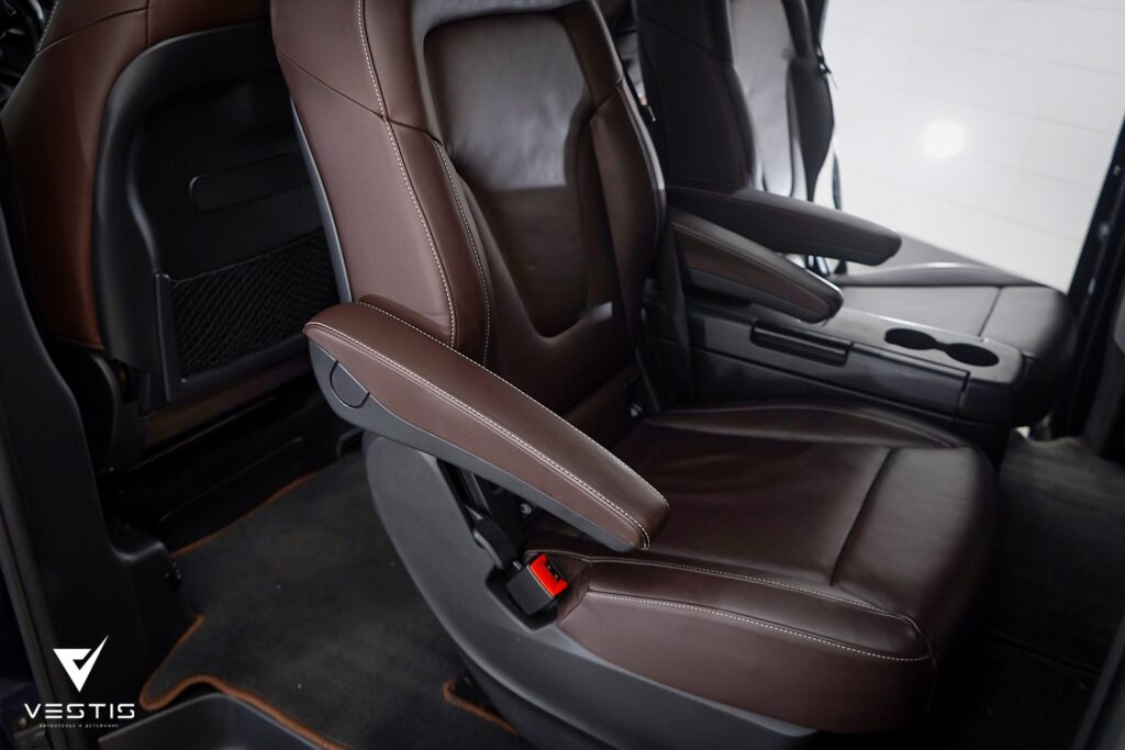Перешив салона и шумоизоляция Mercedes Benz V Class 35 Mercedes Benz V Class Перешив шумоизоляция полировка керамика38 1