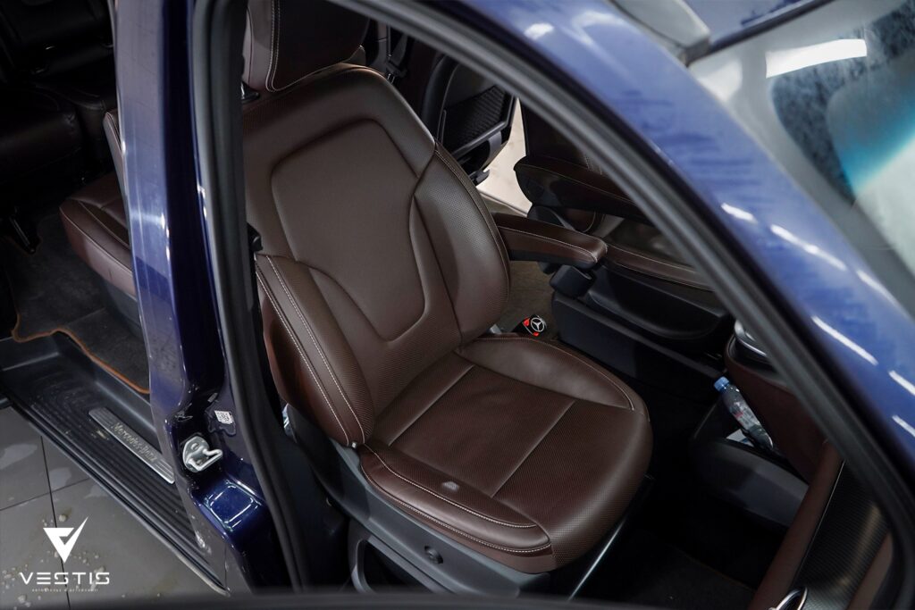 Перешив салона и шумоизоляция Mercedes Benz V Class 29 Mercedes Benz V Class Перешив шумоизоляция полировка керамика51