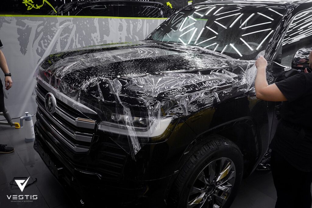 Шумоизоляция и защита антигравийной пленкой Toyota LC300 3 Toyota LC300 Шумоизоляция и пленка6