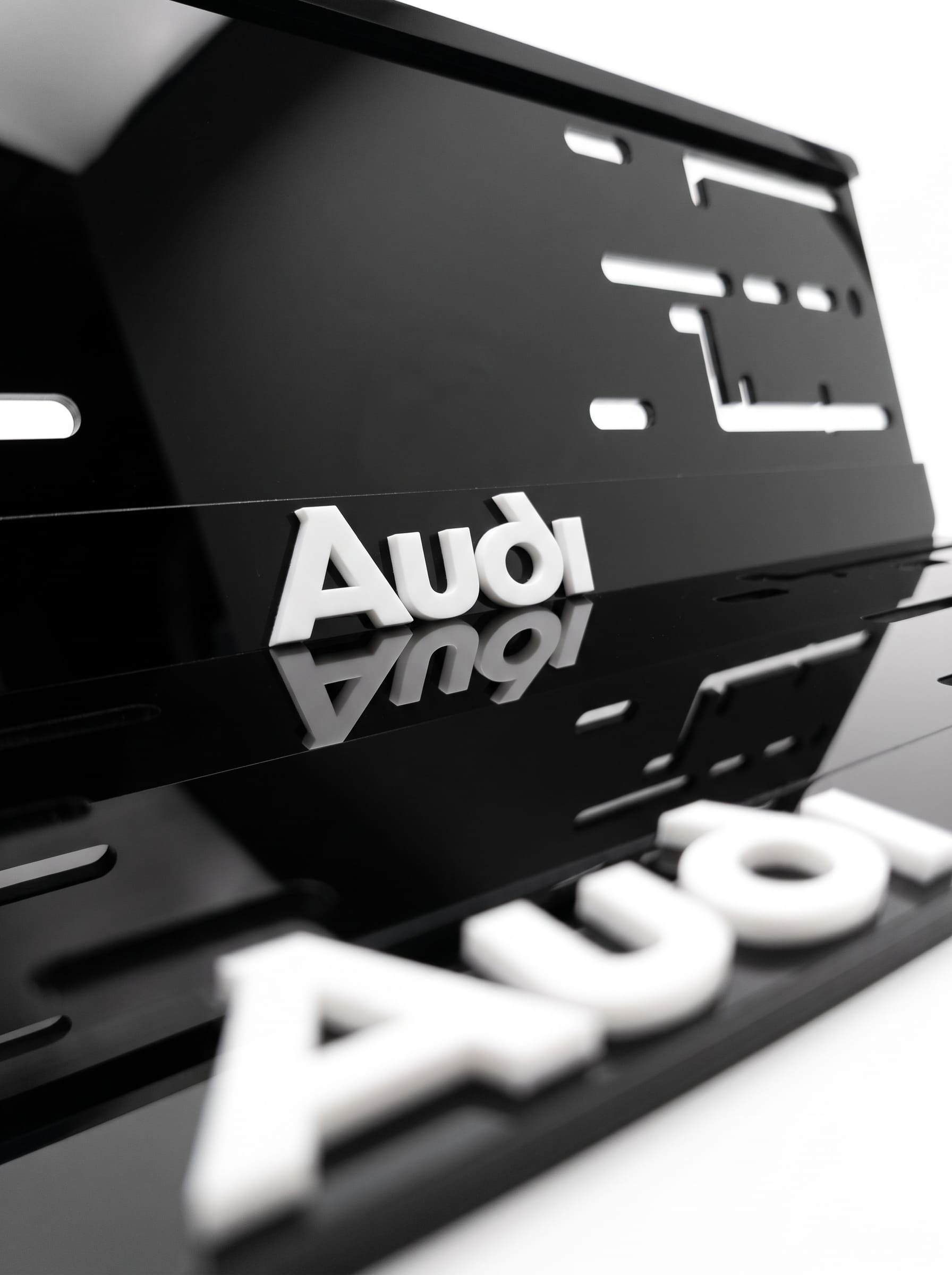 Комплект акриловых рамок госномера для AUDI (AIR MAX) 3 Комплект акриловых рамок госномера для AUDI (AIR MAX)